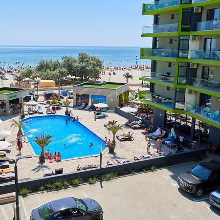 Crazy Sea View 1Br Apartment Spa Pools Resort Mamaia Exteriör bild