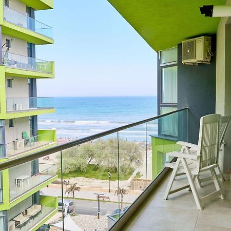 Crazy Sea View 1Br Apartment Spa Pools Resort Mamaia Exteriör bild