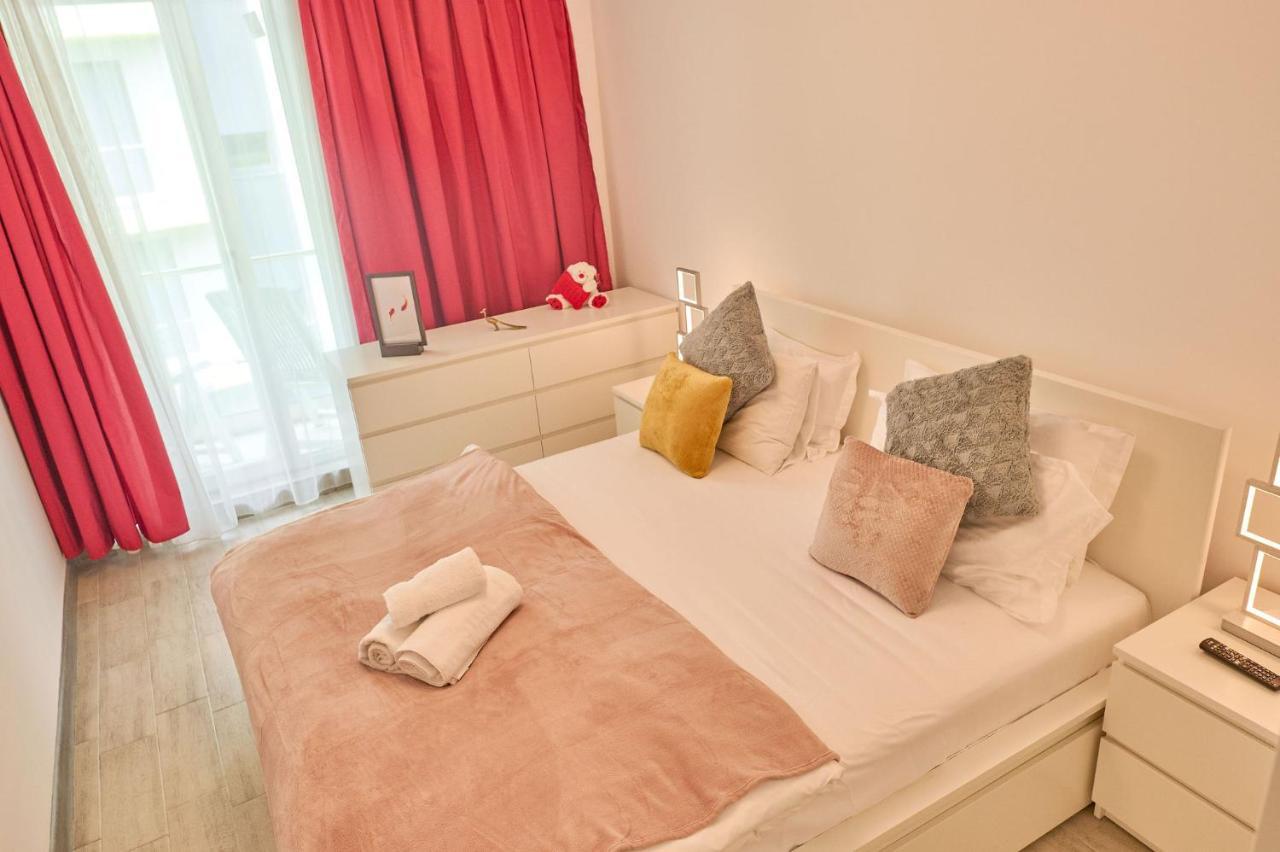 Crazy Sea View 1Br Apartment Spa Pools Resort Mamaia Exteriör bild
