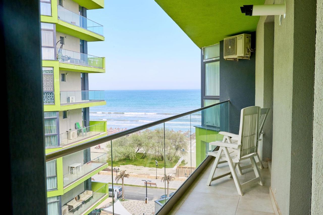 Crazy Sea View 1Br Apartment Spa Pools Resort Mamaia Exteriör bild