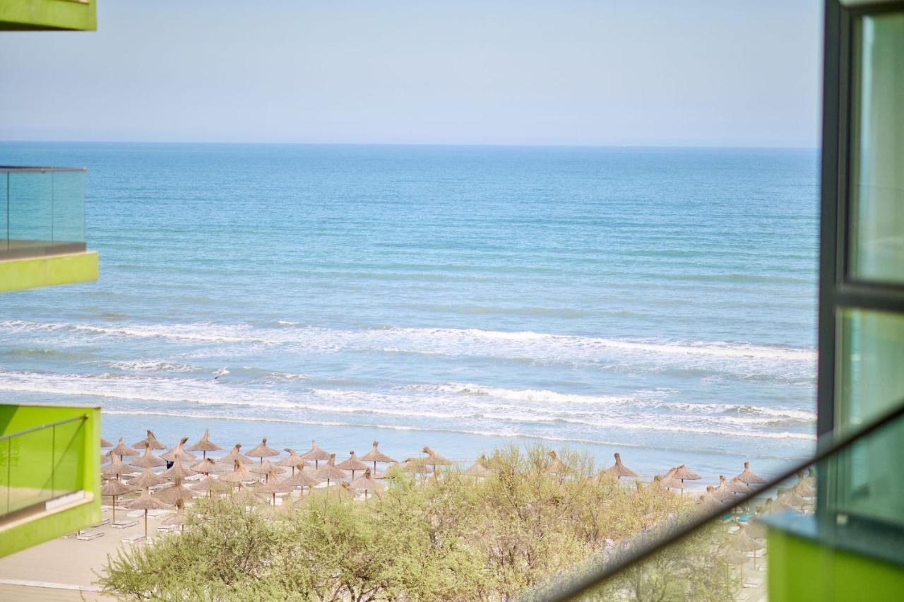 Crazy Sea View 1Br Apartment Spa Pools Resort Mamaia Exteriör bild