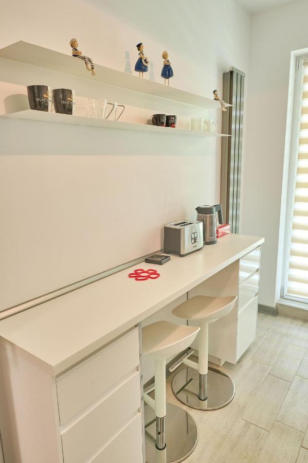 Crazy Sea View 1Br Apartment Spa Pools Resort Mamaia Exteriör bild