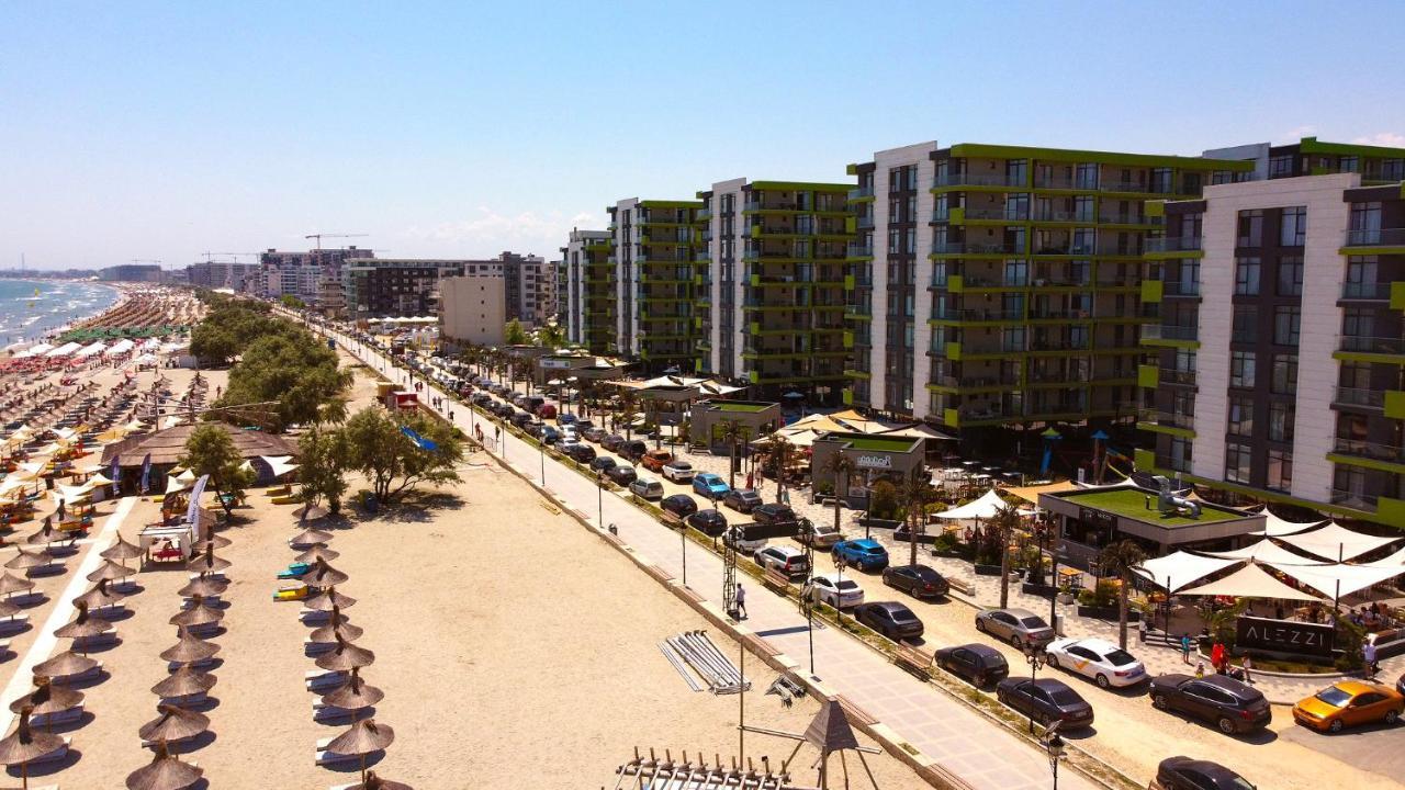 Crazy Sea View 1Br Apartment Spa Pools Resort Mamaia Exteriör bild