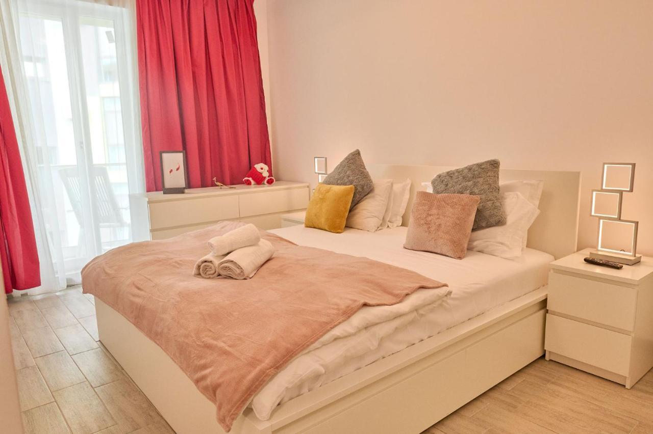 Crazy Sea View 1Br Apartment Spa Pools Resort Mamaia Exteriör bild