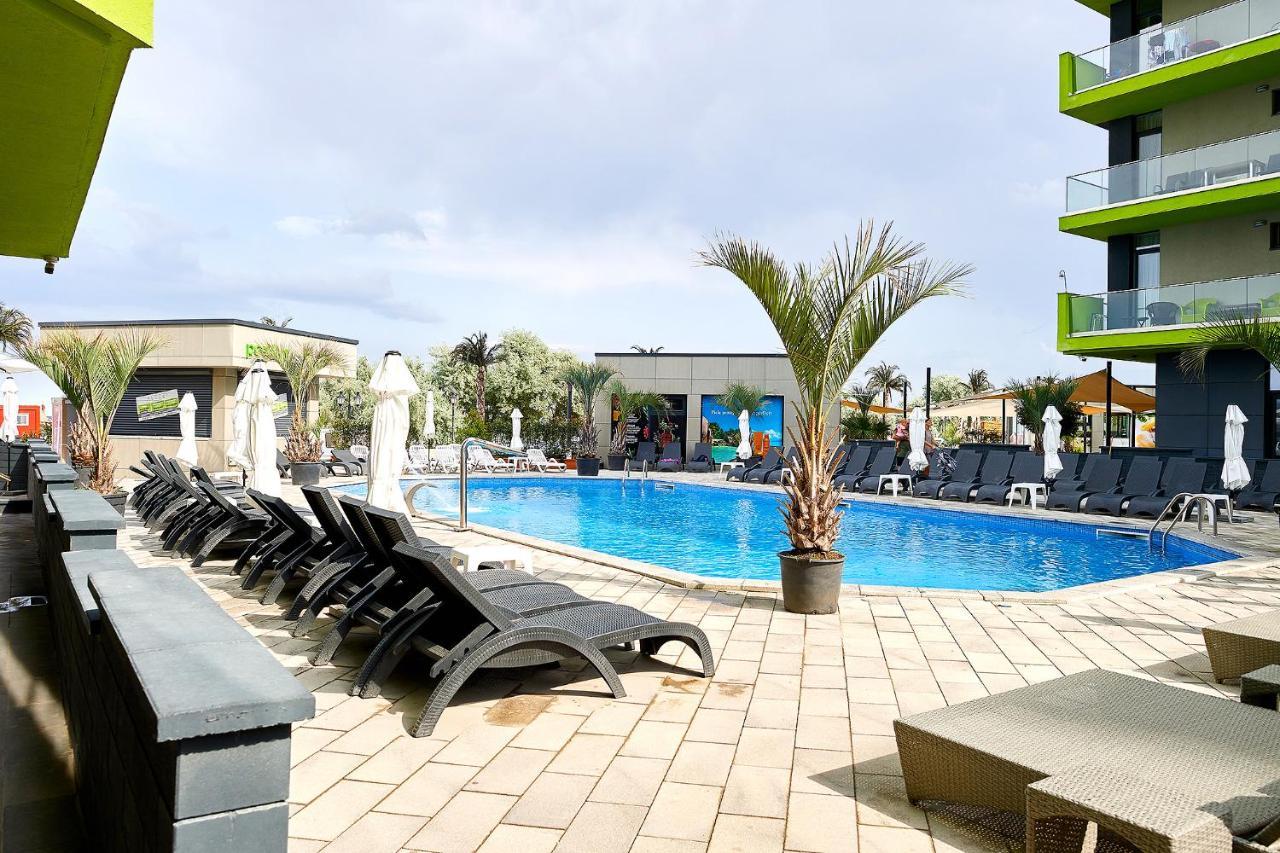 Crazy Sea View 1Br Apartment Spa Pools Resort Mamaia Exteriör bild